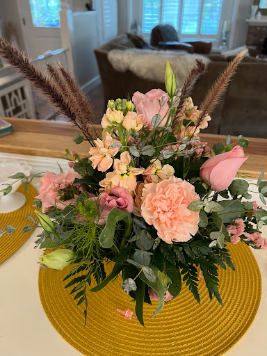 Angelas Florist and Gifts image