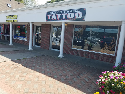 Tattoo Shop «Black Pearl Tattoo Studio & Gallery», reviews and photos, 509 Main St, Hyannis, MA 02601, USA