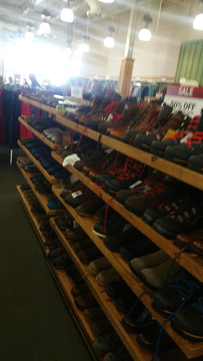 Clothing Store «L.L. Bean Outlet», reviews and photos, 1 Freeport Village Station, Freeport, ME 04033, USA