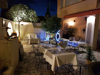 Atmosphère du Restaurant Les Jardins de l'Orangeraie à Roquebrune-sur-Argens - n°12