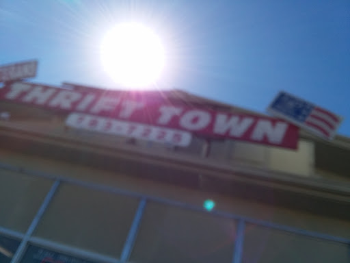 Thrift Store «Veterans Thrift Town», reviews and photos, 3500 Jenny Lind Rd # B, Fort Smith, AR 72901, USA