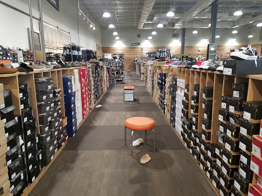 Shoe Store «DSW Designer Shoe Warehouse», reviews and photos, 12997 Fair Lakes Shopping Center, Fairfax, VA 22033, USA