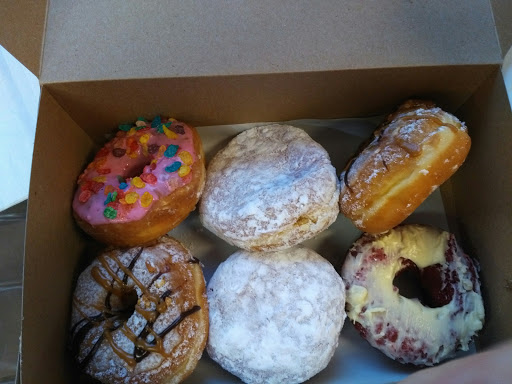 Donut Shop «Donut Kingdom», reviews and photos, 685 W Tennessee St, Tallahassee, FL 32304, USA