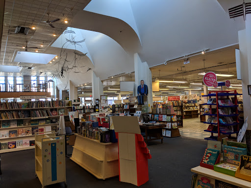 Book Store «Book Revue», reviews and photos, 313 New York Ave, Huntington, NY 11743, USA