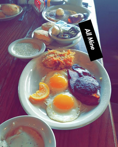 American Restaurant «Cracker Barrel Old Country Store», reviews and photos, 1303 Tadlock Dr, Murrells Inlet, SC 29576, USA