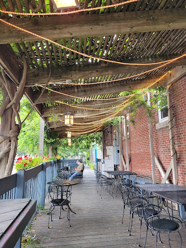 Vegetarian Restaurant «Longbranch Cafe and Bakery», reviews and photos, 100 E Jackson St, Carbondale, IL 62901, USA