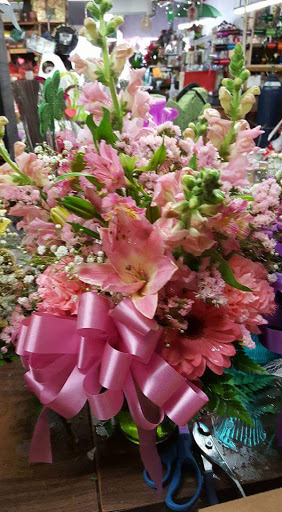 Florist «Little Flower Shop», reviews and photos, 616 High St, Delano, CA 93215, USA