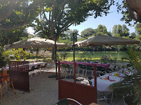 Atmosphère du Restaurant La guinguette du lac à Le Soler - n°15