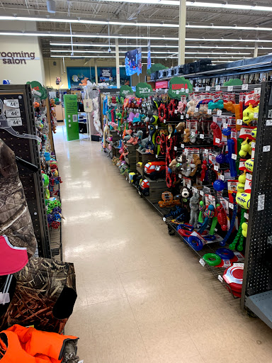 Pet Supply Store «Petco Animal Supplies», reviews and photos, 35860 Chester Rd, Avon, OH 44011, USA