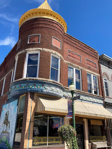 Genuine Tattoo Co LLC, 729 S Walnut St, Bloomington, IN 47401, USA, 