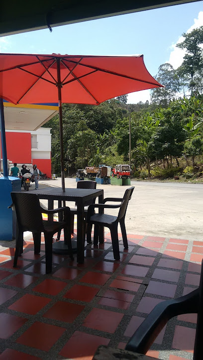 Martina Vianda Restaurante - Estación de servicio el carmelo, Risaralda, Caldas, Colombia