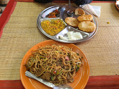 Shankara Vegis Restaurant - Chowk Kagziyan, 3/100, near South gate of Taj Mahal, Kinari Bazar, Kaserat Bazar, Tajganj, Agra, Uttar Pradesh 282001, India