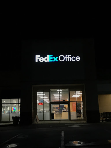 Print Shop «FedEx Office Print & Ship Center», reviews and photos, 292 Lancaster Ave, Wynnewood, PA 19096, USA
