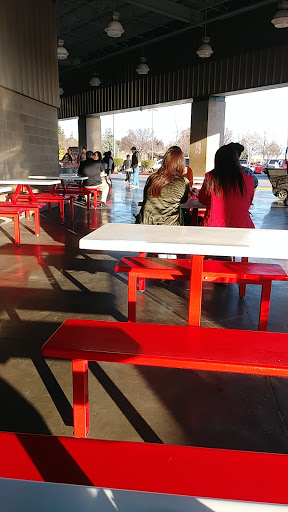 Warehouse club «Costco Food Court», reviews and photos, 4900 Panama Ln, Bakersfield, CA 93313, USA
