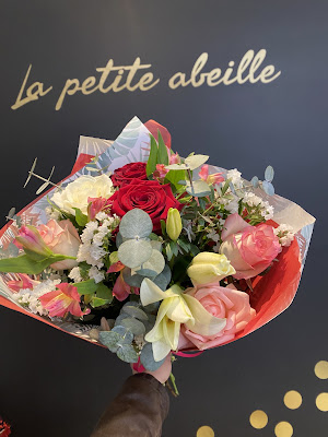 La petite abeille, fleurs françaises 🇫🇷 - OUVERT DIMANCHE MATIN - Commandez en ligne = on livre à 15 km (zone Bourgoin) à Bourgoin-Jallieu