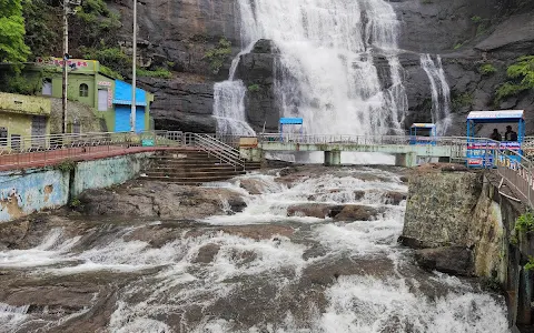 Kutralam Water falls image