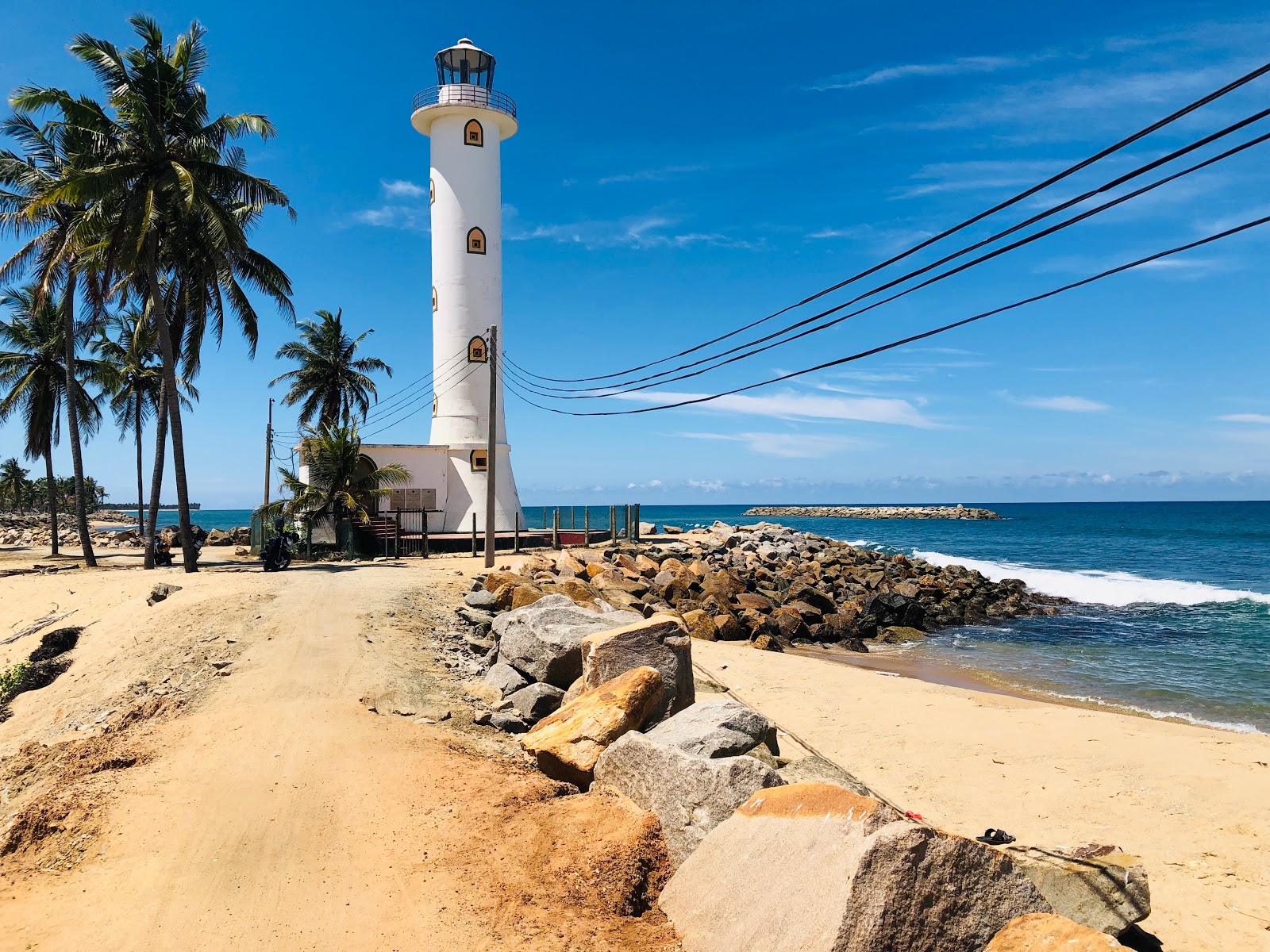 Photo de Oluvil Beach avec un niveau de propreté de très propre