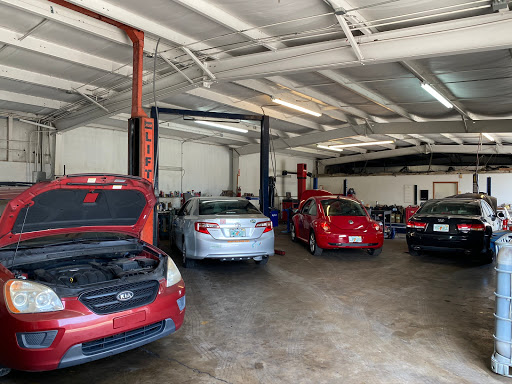 Auto Repair Shop «New Hope Auto & Truck Services», reviews and photos, 10801 49th St N, Clearwater, FL 33762, USA