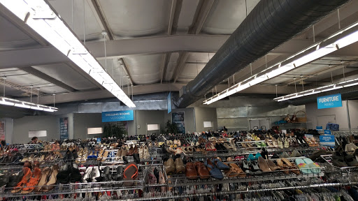Thrift Store «Goodwill Central Texas Lake Austin Store», reviews and photos