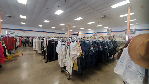 Thrift Store «Goodwill of North Georgia: Cartersville Store, Career Center and Donation Center», reviews and photos, 929 Joe Frank Harris Pkwy SE, Cartersville, GA 30120, USA