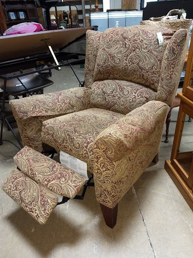 Consignment Shop «New Leaf Home Furnishings», reviews and photos, 2449 Pierce Dr #3, Spring Grove, IL 60081, USA