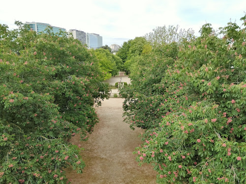 Jardin de l'Île du Pont à Neuilly-sur-Seine