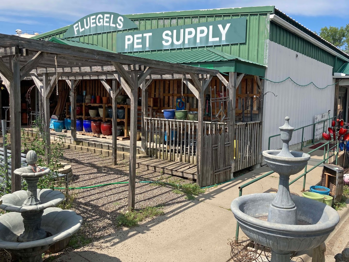 Fluegel's Lawn Garden & Pet Supply