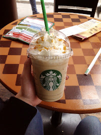 Frappuccino du Restaurant servant le petit-déjeuner Starbucks à Paris - n°9