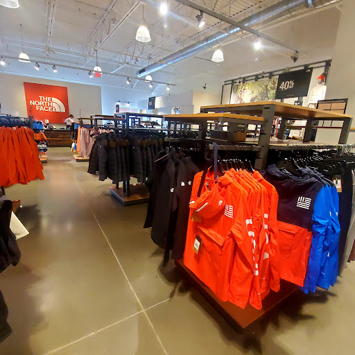 Clothing Store «The North Face Outlet», reviews and photos, 127 Premium Outlets Dr #633, Monroe, OH 45050, USA