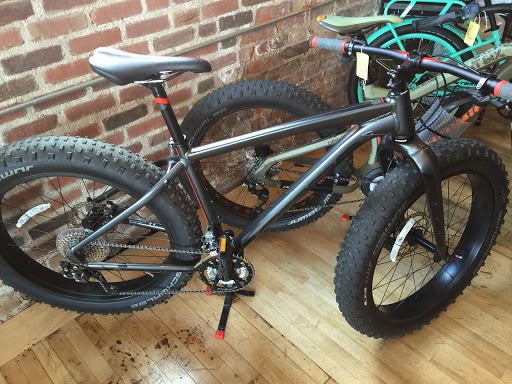 Bicycle Store «Ichi Bike», reviews and photos, 311 E Walnut St, Des Moines, IA 50309, USA