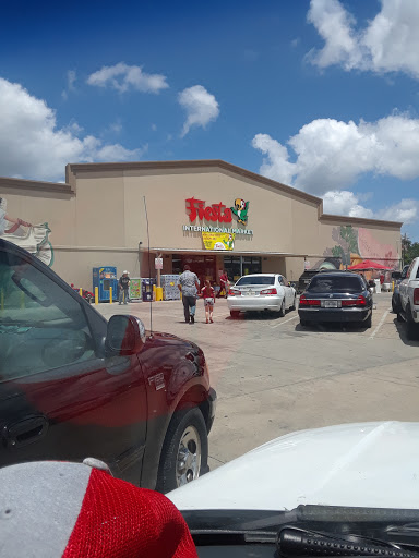 Supermarket «Tienda Fiesta Mart», reviews and photos, 210 E Davis St, Conroe, TX 77301, USA