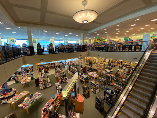Book Store «Barnes & Noble», reviews and photos, 1201 Lake Woodlands Dr, The Woodlands, TX 77380, USA