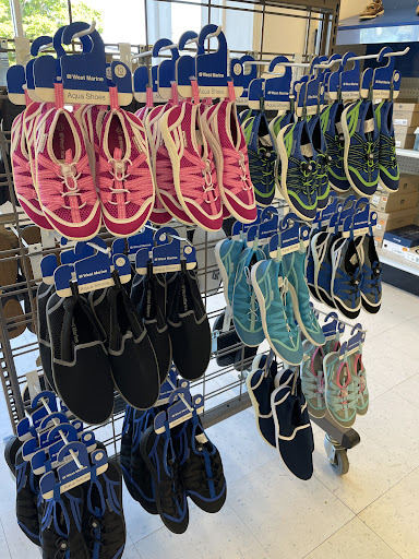 Marine Supply Store «West Marine», reviews and photos, 4141 S 76th St, Greenfield, WI 53220, USA