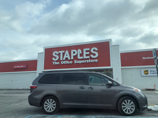 Staples, 466 Hackensack Ave, Hackensack, NJ 07601, USA, 