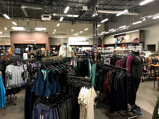 Camping Store «REI», reviews and photos, 6281 W 135th St, Overland Park, KS 66223, USA