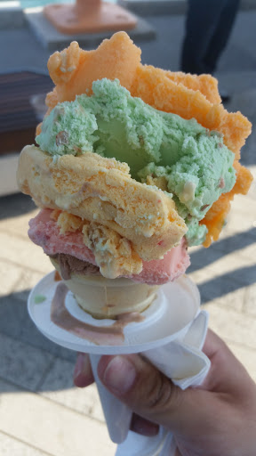 Ice Cream Shop «Original Rainbow Cone», reviews and photos, 840 E Grand Ave, Chicago, IL 60611, USA