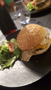 Hamburger du Restaurant halal L'Éveil des Sens à Lille - n°3