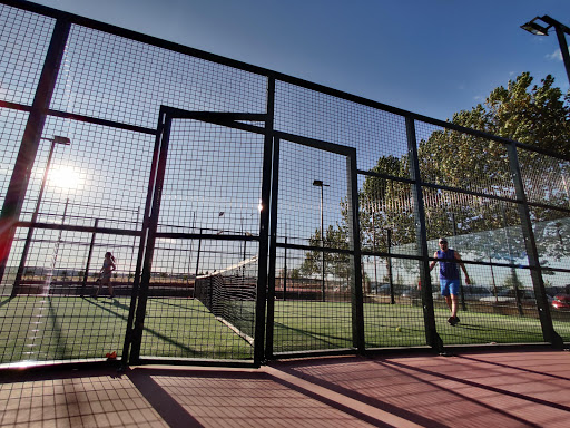 Club Deportivo Vacacional Soto De Alcolea en Torrejón del Rey, Guadalajara