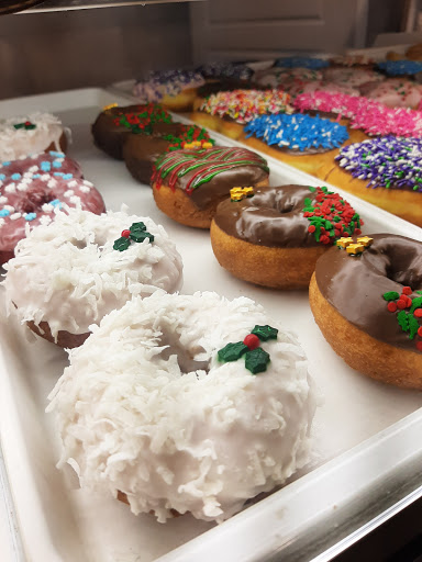 Donut Shop «Sarah Donuts», reviews and photos, 7110 McGinnis Ferry Rd c, Suwanee, GA 30024, USA