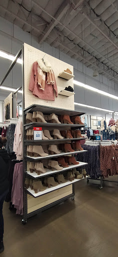 Clothing Store «Old Navy», reviews and photos, 49 W Hillsdale Blvd, San Mateo, CA 94403, USA