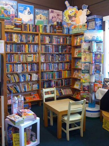 Book Store «Liberty Bay Books», reviews and photos, 18881 Front St NE # D, Poulsbo, WA 98370, USA
