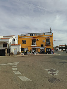 Pub Decibelios Calle, Pl. la Parada, 3, 10814 Villa del Campo, Cáceres, España