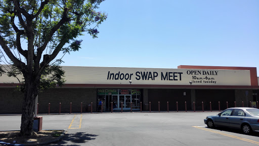 Valley Indoor Swap Meet