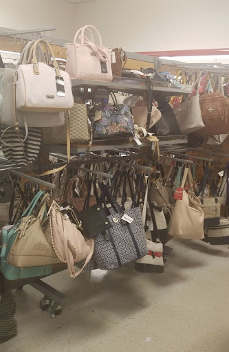 Shopping Mall «Five Towns Shopping Center», reviews and photos, 253-01 Rockaway Blvd, Rosedale, NY 11422, USA