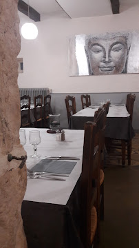 Atmosphère du Restaurant français restaurant la grange du levat à Saint-Paul-Flaugnac - n°5