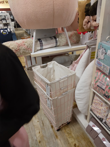 Department Store «HomeGoods», reviews and photos, 1458 Lake Shore Rd, Gilford, NH 03249, USA