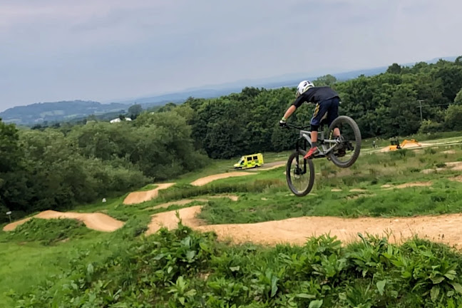 Reviews of Flyup 417 Bike Park in Gloucester - Sports Complex