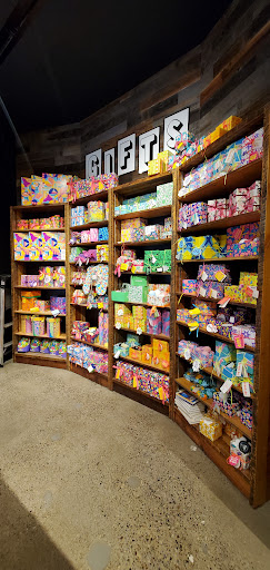 Cosmetics Store «Lush», reviews and photos, 112 E Broadway, Bloomington, MN 55425, USA