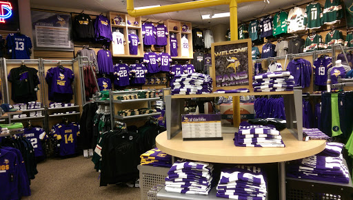 Sporting Goods Store «SCHEELS», reviews and photos, 1850 Adams St, Mankato, MN 56001, USA