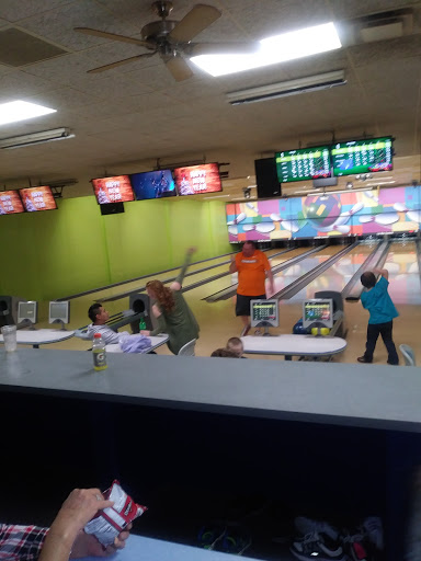 Bowling Alley «La Ru Bowling Lanes», reviews and photos, 2443 Alexandria Pike, Highland Heights, KY 41076, USA